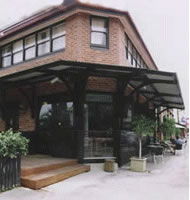 Berry Hotel - Accommodation Rockhampton 0