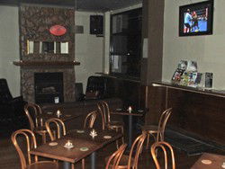 Geelong Hotel - Accommodation Rockhampton 1