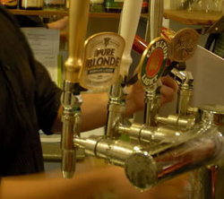 United Kingdom Hotel - Accommodation Rockhampton 3