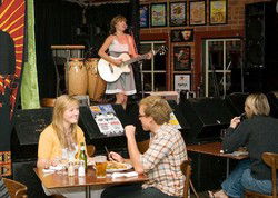 Settlers Tavern - Accommodation Rockhampton 3