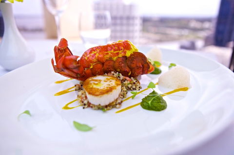 C Restaurant - Accommodation Rockhampton 2