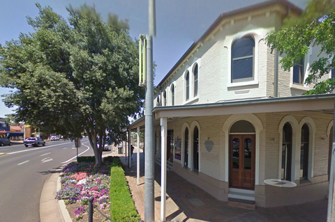 Milestone Hotel - Accommodation Rockhampton 1