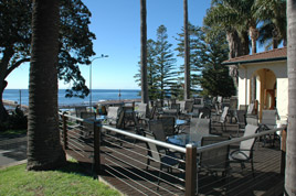 Ocean Beach Hotel - Accommodation Rockhampton 2