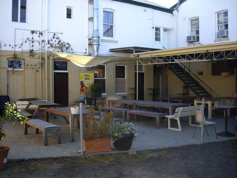 Oxford Hotel - Accommodation Rockhampton 4