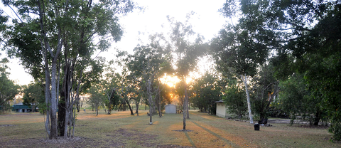 The Bark Hut Inn - Accommodation Rockhampton 1
