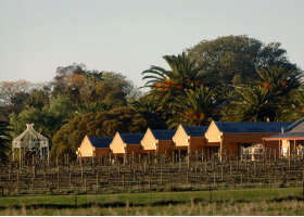 Tuileries Rutherglen Restaurant & Accommodation - Accommodation Rockhampton 0