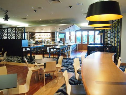 The Grovedale Hotel - Accommodation Rockhampton 2