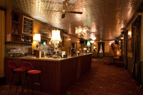 Back Bar Cocktail Lounge & Function Venue - Accommodation Rockhampton 1