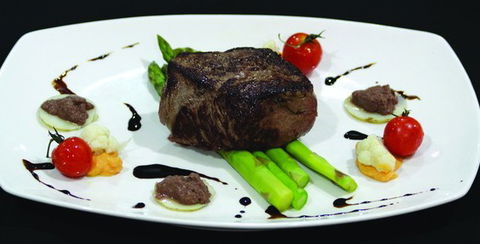 Lilys Restaurant Bar & Function Centre - Accommodation Rockhampton 4