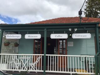 A Wild Night Out - Spring - Accommodation Rockhampton 4