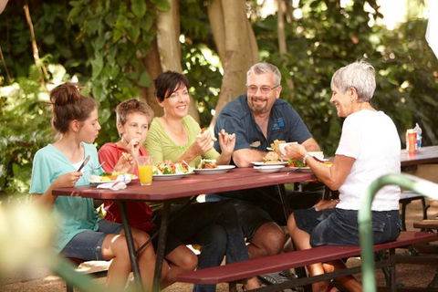 City-Bay Fun Run - Accommodation Rockhampton 2