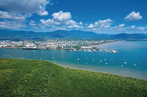 7 Cairns Marathon - Accommodation Rockhampton 1