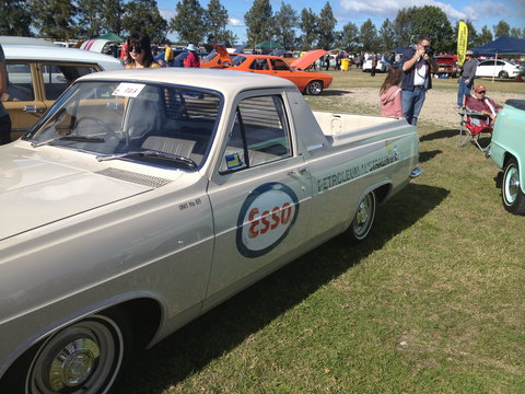 NSW All Holden Display Day - Accommodation Rockhampton 2