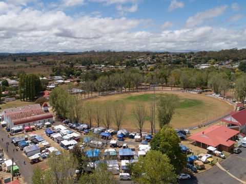 The Minerama Fossicking, Gem And Jewellery Show - Accommodation Rockhampton 0