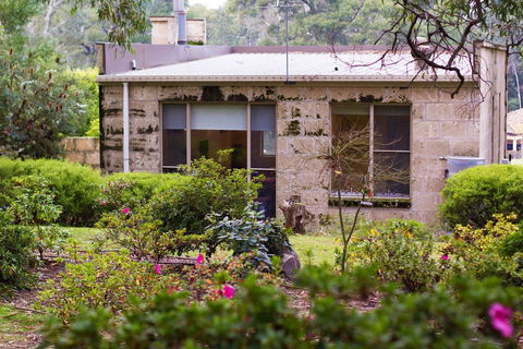Marwood Villas - Accommodation Rockhampton 4