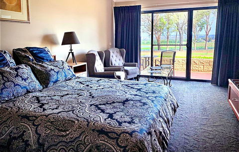 Estate Tuscany - Accommodation Rockhampton 4