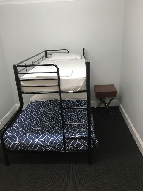 Home Backpackers - Accommodation Rockhampton 1