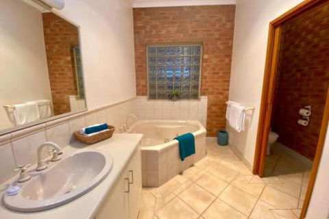 Best Western Coastal Waters Motor Inn - Accommodation Rockhampton 7