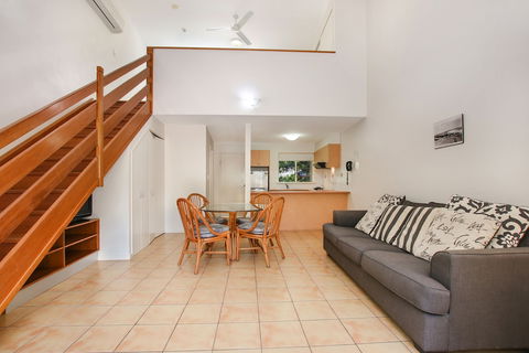 Lennox Beach Resort - Accommodation Rockhampton 2