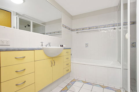 Lennox Beach Resort - Accommodation Rockhampton 3