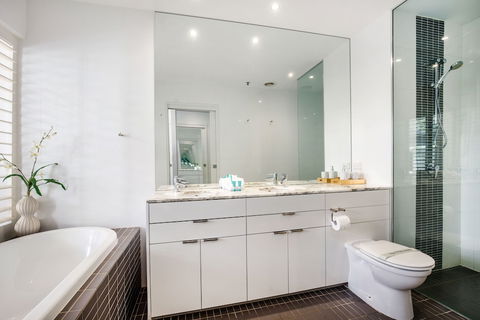 Ultra Broadbeach - Accommodation Rockhampton 4