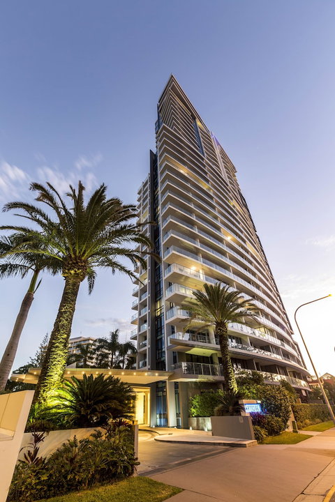 Artique Surfers Paradise - Accommodation Rockhampton 0