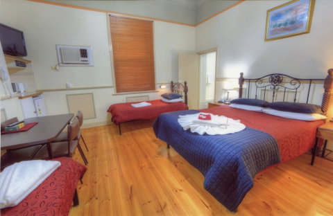 Lodge Outback Motel - Accommodation Rockhampton 6