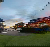 The Huskisson - Accommodation Rockhampton