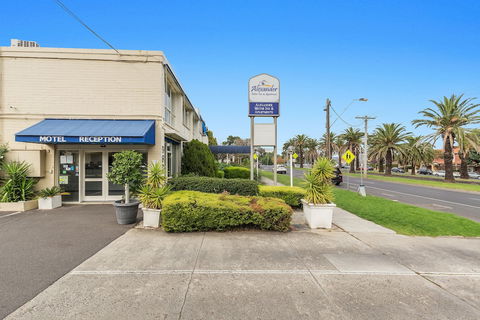 Alexander Motor Inn & Apartments - Accommodation Rockhampton 2