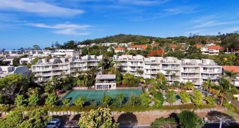 Noosa Hill Resort - Accommodation Rockhampton 0