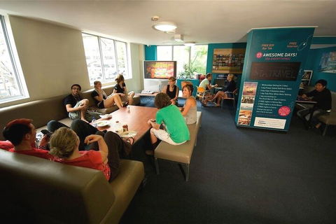 Base Backpackers Brisbane Uptown Hostel - Accommodation Rockhampton 2