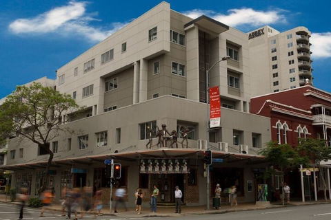 Base Backpackers Brisbane Uptown Hostel - Accommodation Rockhampton 1