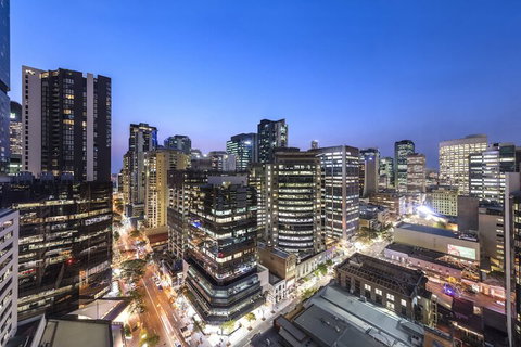 Oaks Brisbane On Felix Suites - Accommodation Rockhampton 3