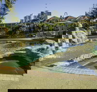 Paradise Island Resort - Accommodation Rockhampton