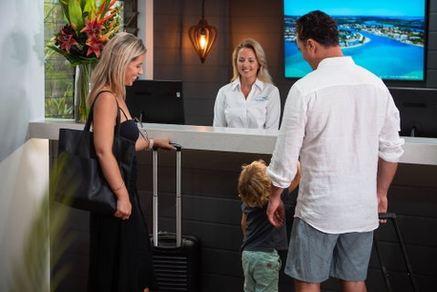 Ocean Breeze Resort - Accommodation Rockhampton 2