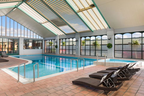 All Seasons Resort - Accommodation Rockhampton 4