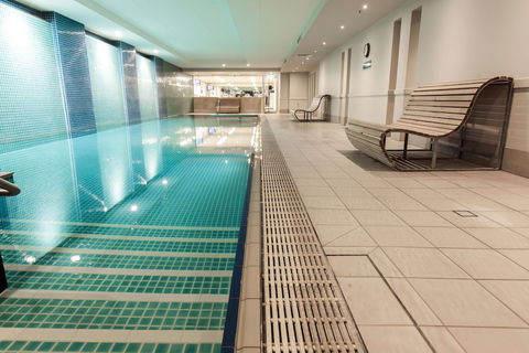 Oaks Glenelg Plaza Pier Suites - Accommodation Rockhampton 3