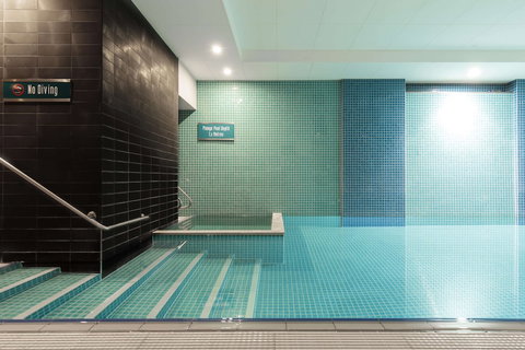 Oaks Glenelg Plaza Pier Suites - Accommodation Rockhampton 0