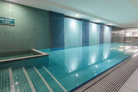 Oaks Glenelg Plaza Pier Suites - Accommodation Rockhampton 1