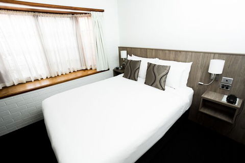 Bay Hotel Apartments - Accommodation Rockhampton 6