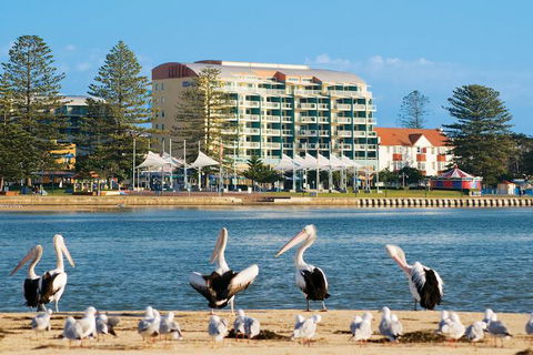 Oaks The Entrance Waterfront Suites - Accommodation Rockhampton 1