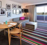 Mercure Melbourne Treasury Gardens - Accommodation Rockhampton