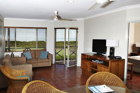 Moonlight Bay Suites - Accommodation Rockhampton 7