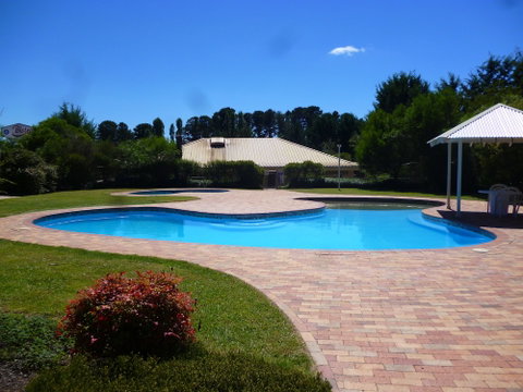 Sundown Villas - Accommodation Rockhampton 0