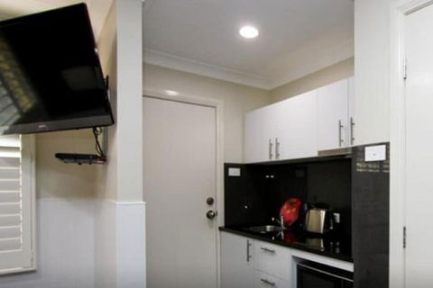 Jesmond Executive Villas - Accommodation Rockhampton 6