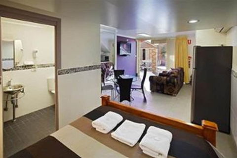 Jesmond Executive Villas - Accommodation Rockhampton 5