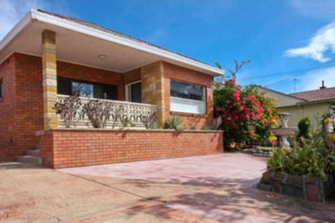 Jesmond Executive Villas - Accommodation Rockhampton 1