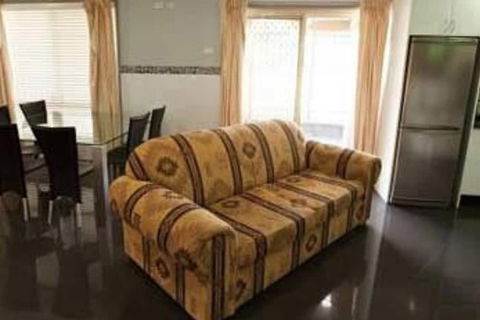 Jesmond Executive Villas - Accommodation Rockhampton 4