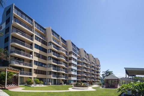 Broadbeach Travel Inn Apartments - Accommodation Rockhampton 2