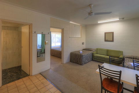 The Park Motel - Accommodation Rockhampton 4